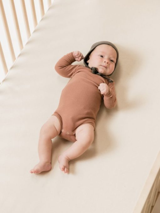 QUINCY MAE – Ribbed LS Onesie Clay